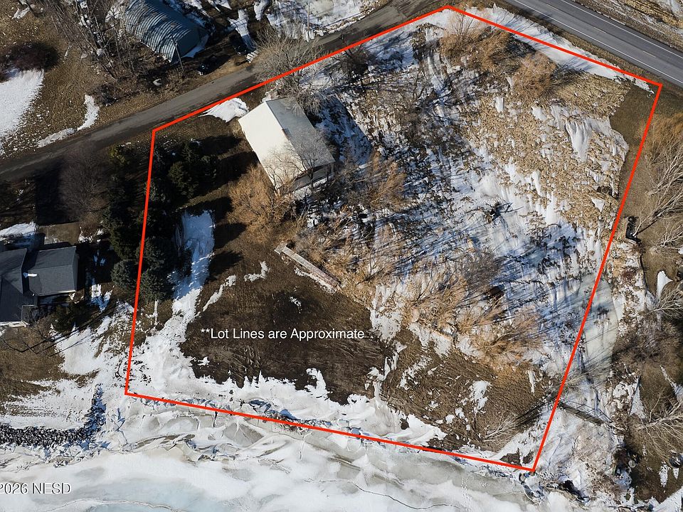 1st image of NW Lake Dr