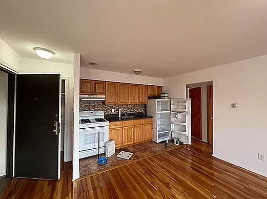 2nd image of 164-05 65th Ave #2