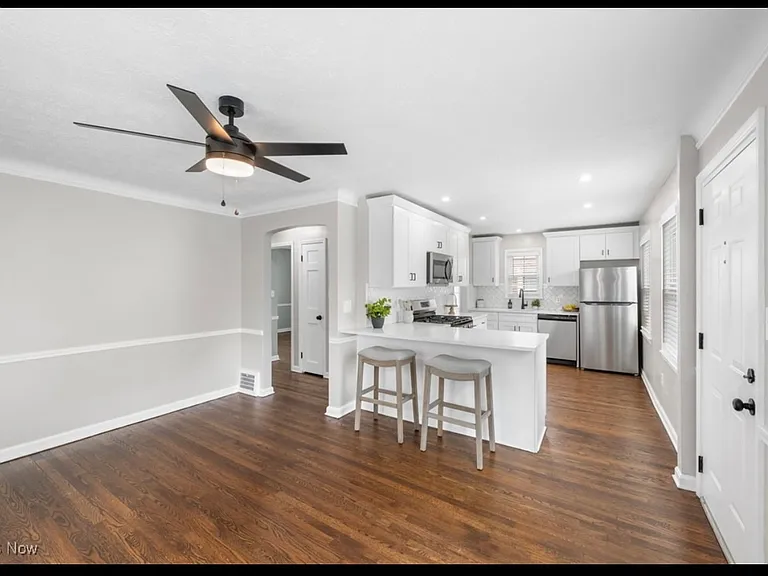 574 Huntmere Dr — Photo 13