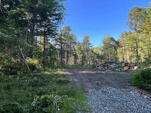 3rd image of 18 Country Ln