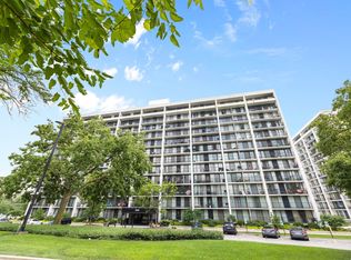 2015 S Finley Rd APT 908, Lombard, IL 60148