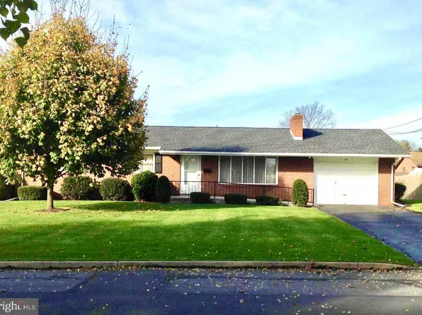 385 Wayburn St, Greencastle, PA 17225