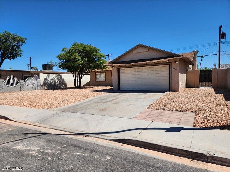 1st image of 2009 Las Verdes St #0