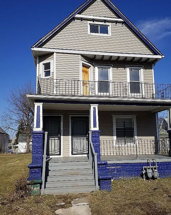 1st image of 1028 E Ferry St