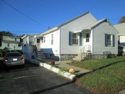 182 Dracut St, Lowell, MA, 01854