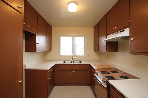5th image of 1009 N Garfield Ave APT 10