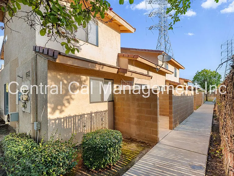 8502 Laborough Dr — Photo 2