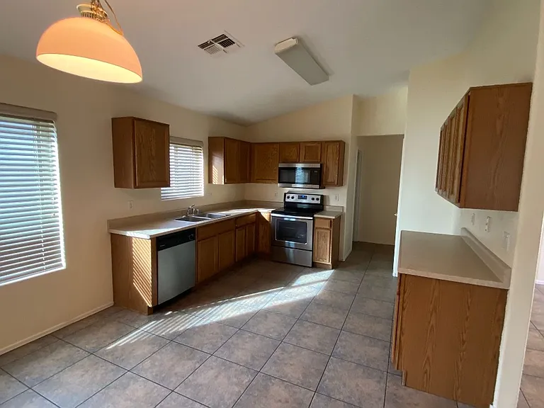 11425 W Pinehollow Dr — Photo 5