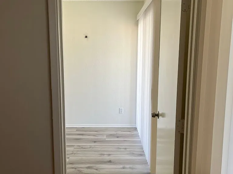 111 S Acacia Ave — Photo 14