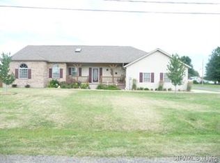 511 E Colfax St E, Mount Olive, IL 62069