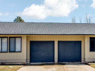 600 Saint Johns Rd #602, Woodstock, IL 60098