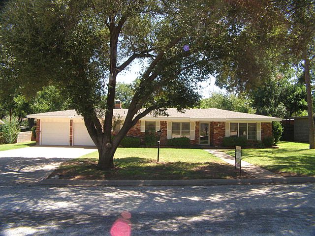 1st image of 1408 Tanya St