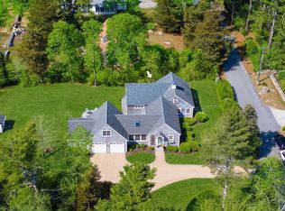 81 Aucoot Rd, Mattapoisett, MA 02739