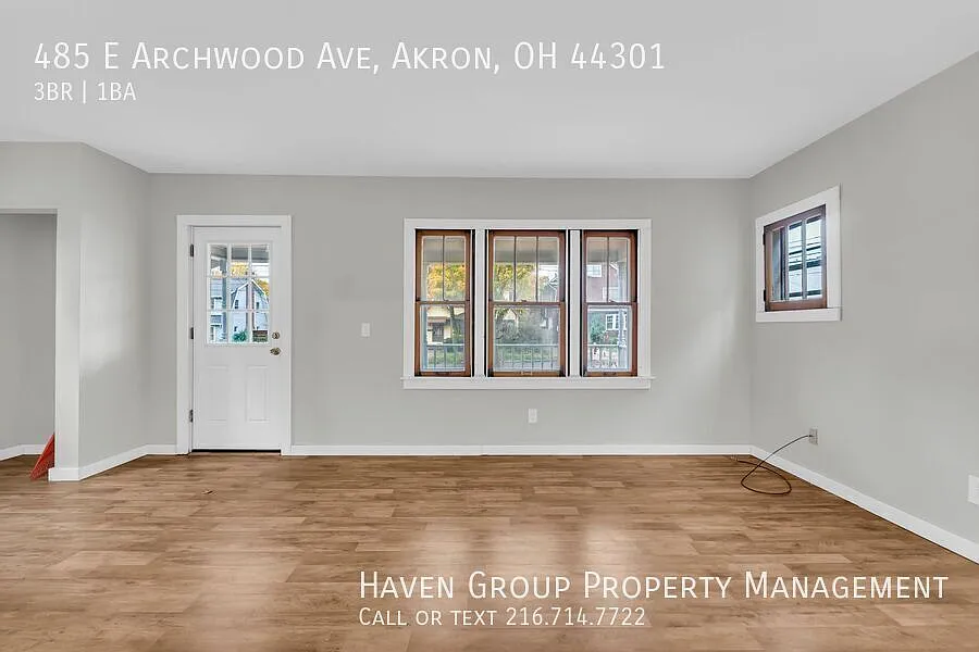 485 E Archwood Ave, Akron, OH 44301- Spacious 3-bed 1-bath single-family home! — Photo 4