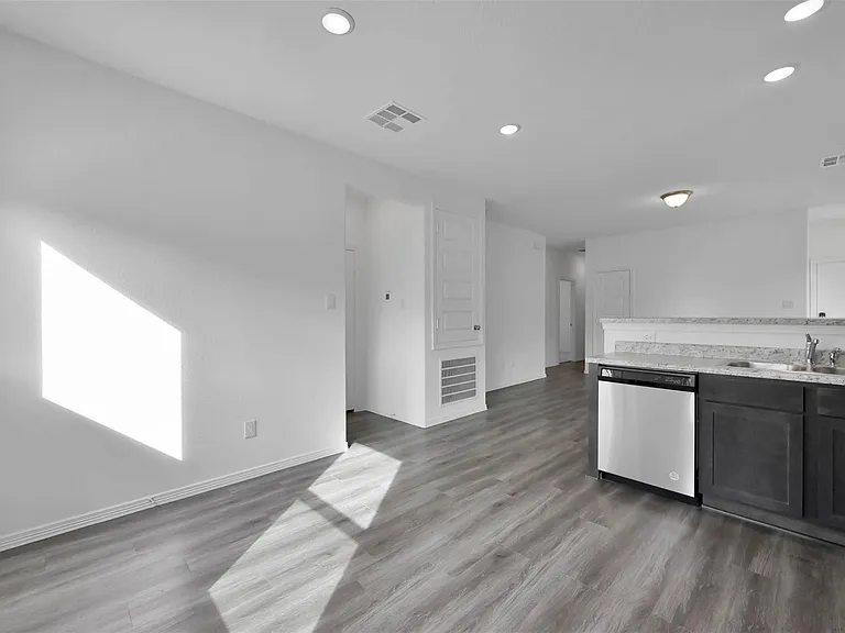 16564 Moss Ln — Photo 11
