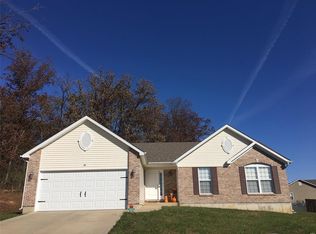 18 Lost Meadow Ct, Winfield, MO 63389