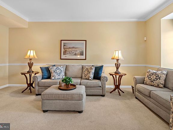 2nd image of 460 Deerhill Cir