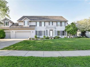 14007 S Shore Dr, Clive, IA 50325