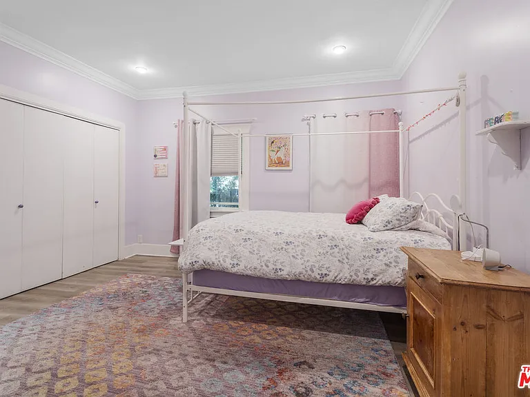 937 S Tremaine Ave — Photo 24