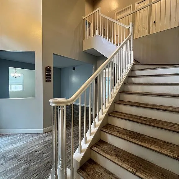 9318 Heritage Oak Ct — Photo 10