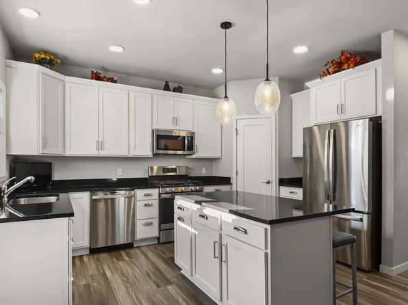 2812 Frisee Drive, Fitchburg, WI 53711