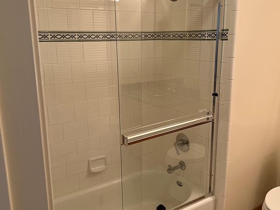 3rd image of 2141 26th St Unit 102