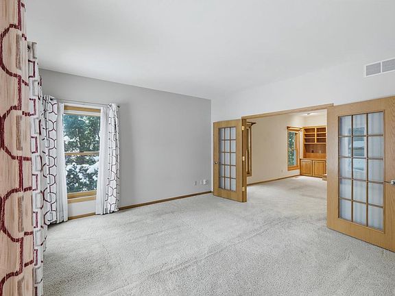 3rd image of 5948 Woods Edge Road