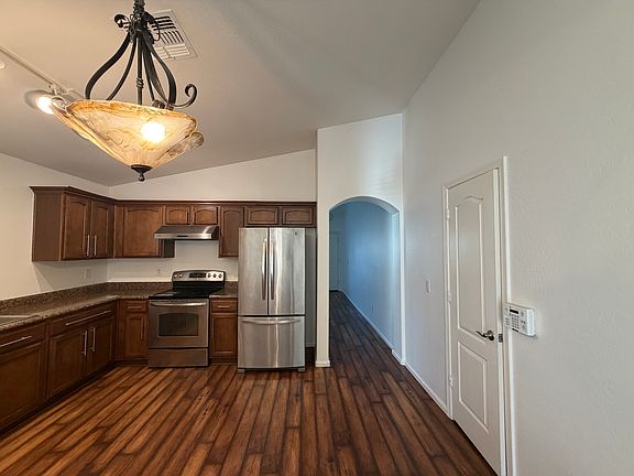 4th image of 3959 W Tara Dr