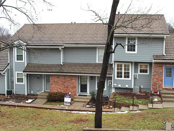 2nd image of 242 NE Bayview Dr