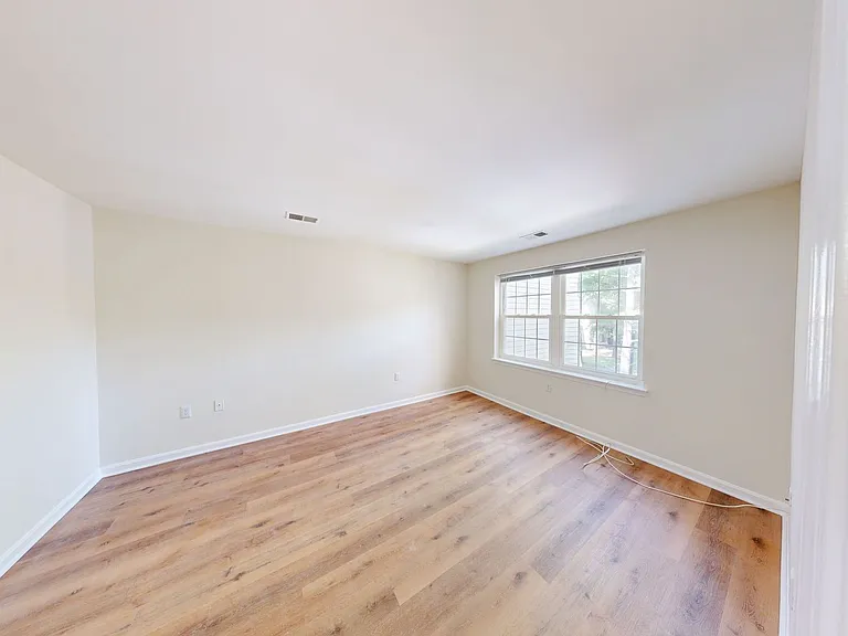 18318 Streamside Dr #202 — Photo 9
