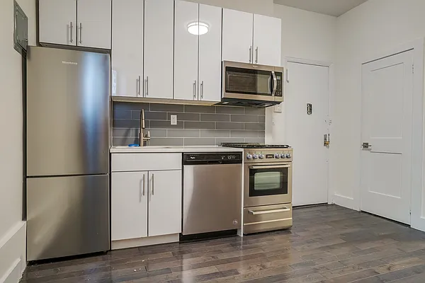 Rented by Creed Realty Group | media 10