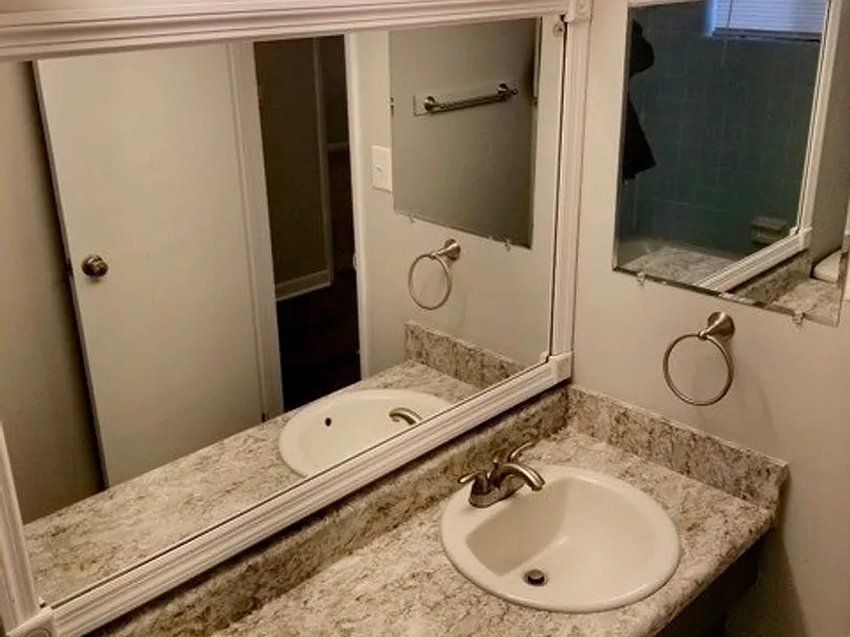 Shoreham Apartments — Photo 47