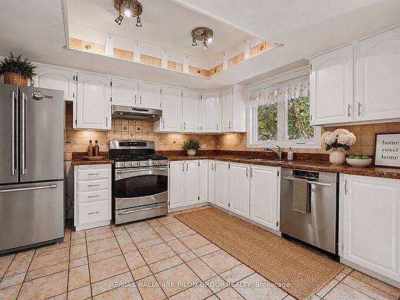 4th image of 182 Twyford St