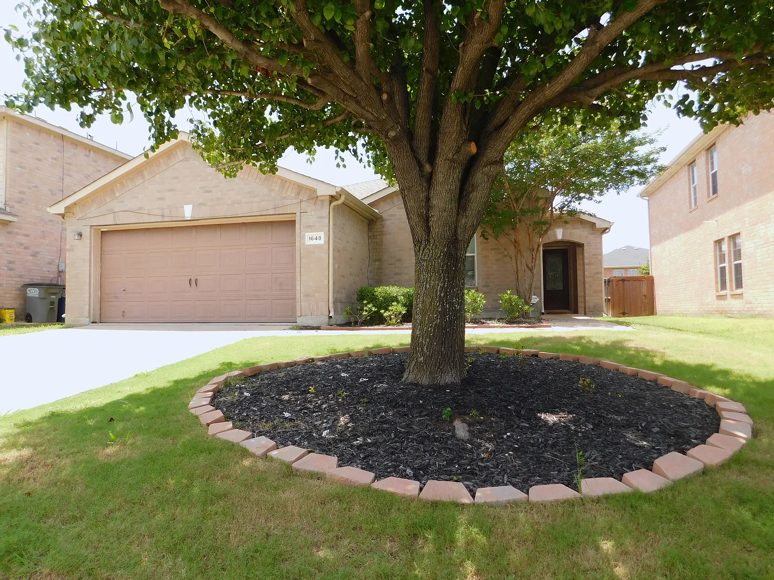4 bed, 1873 sqft, $2,225 — Photo 2