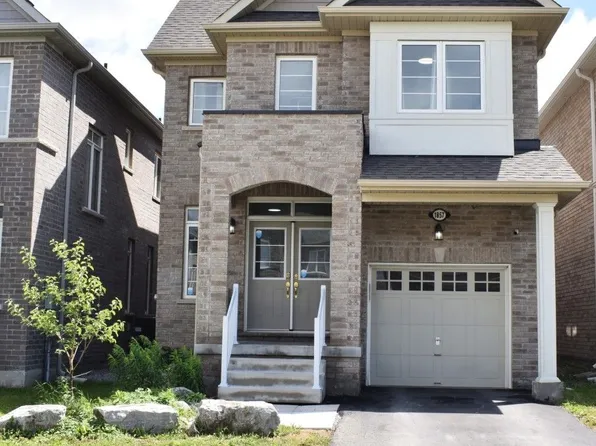 1857 Fosterbrook St, Oshawa, ON L1K 3G5
