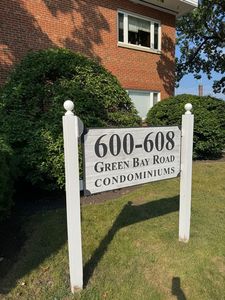 606 Green Bay Rd APT 2A, Glencoe, IL, 60022