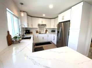 2076 Buena Creek Rd #2, Vista, CA 92084