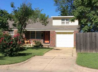 809 S Drury Ln, Wichita, KS 67207