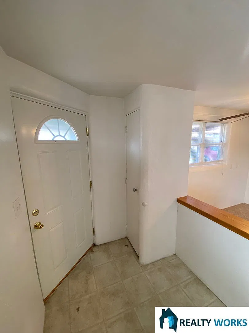 Adorable 2 bed House! — Photo 2