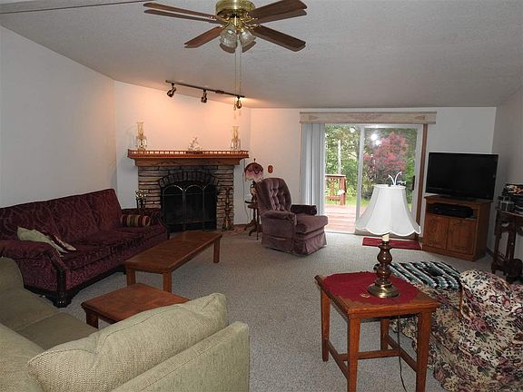 4th image of 6202 Oak Crest Dr