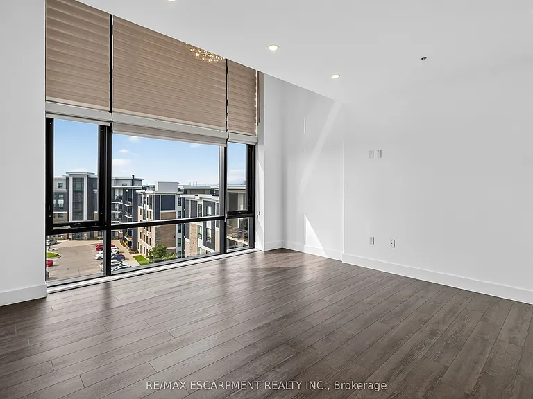 640 Sauve St #602 — Photo 15