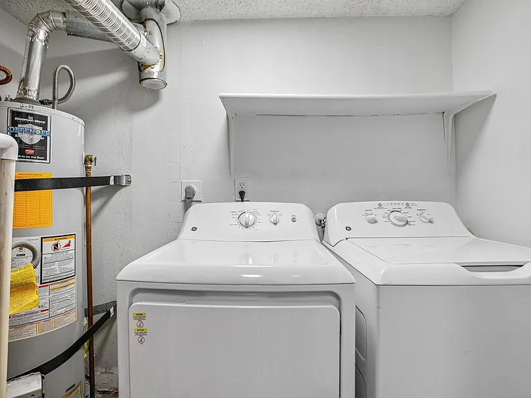 Brighton Place Apartments — Photo 40