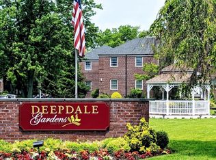 25122 58th Ave, Little Neck, NY 11362