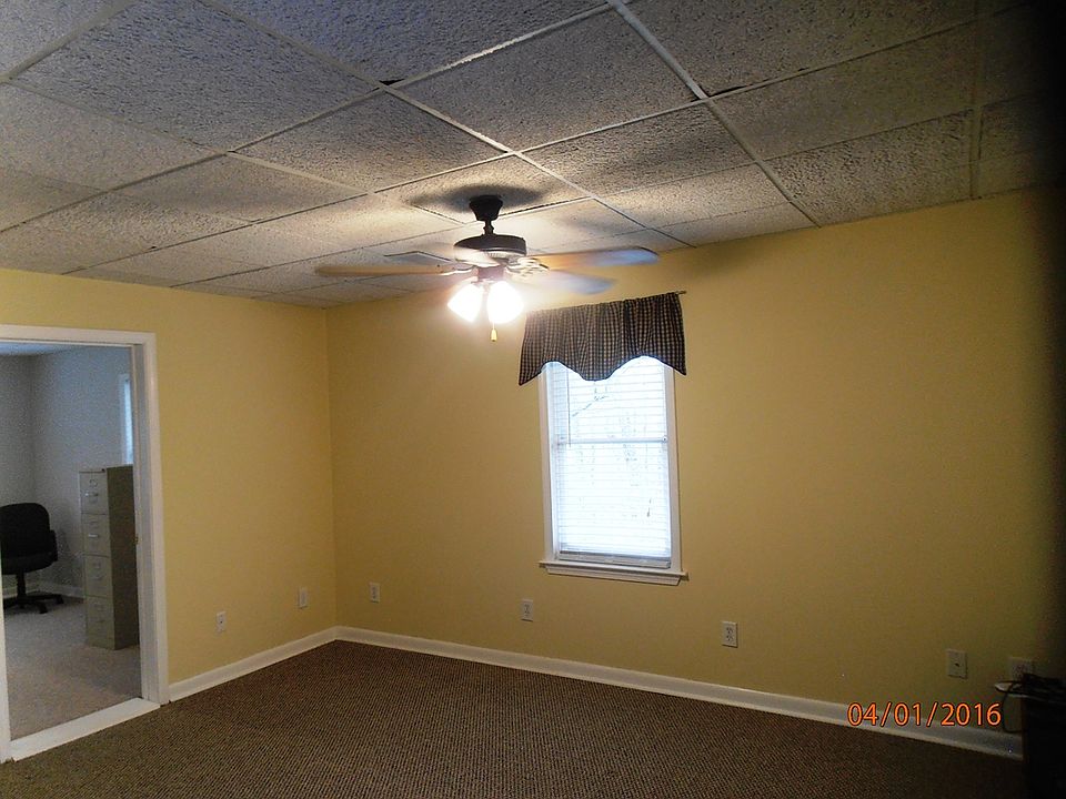 2nd image of 3930 Overlake Dr