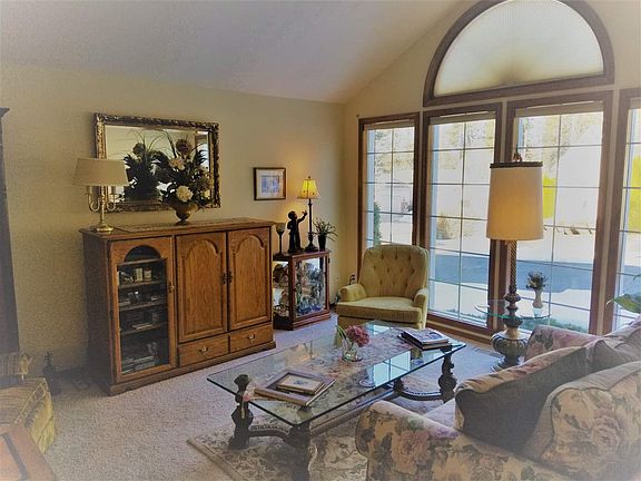 2nd image of 12404 E Southwood Ln