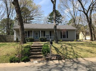 702 Cedar Ridge Dr, Little Rock, AR 72211