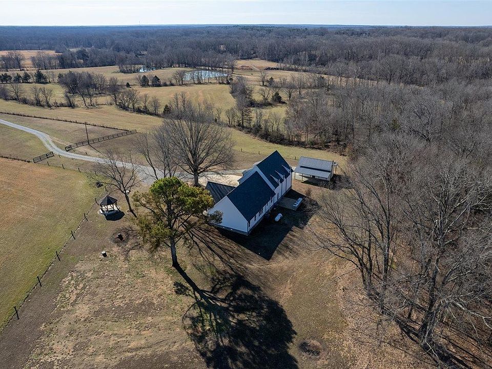 1st image of 620 Diffee Rd