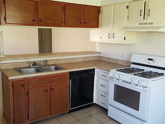 5th image of 9215 Doty St