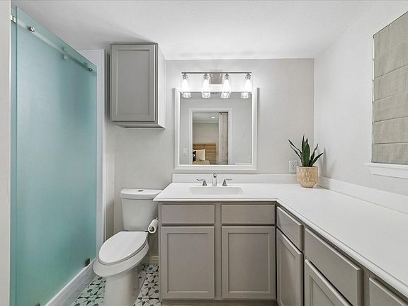 4th image of 2622 Parana Dr