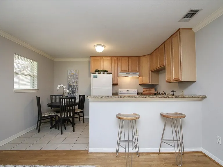 1307 Welch St #3 — Photo 10